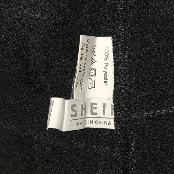 0XL | Windowpane Scalloped Floral Lace Hem Skirt - Picture 4 of 5